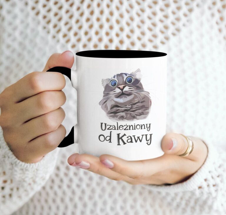 kubek z kotem Uzależniony od kawy czarny